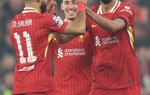 开元棋牌官网-利物浦主场大胜伯恩茅斯，主场势头强劲的简单介绍